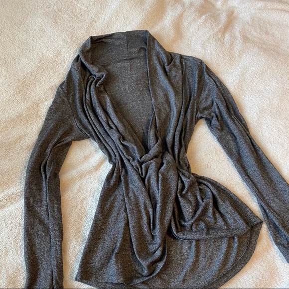 Twisted Front Gray Top - Picture 3 of 4